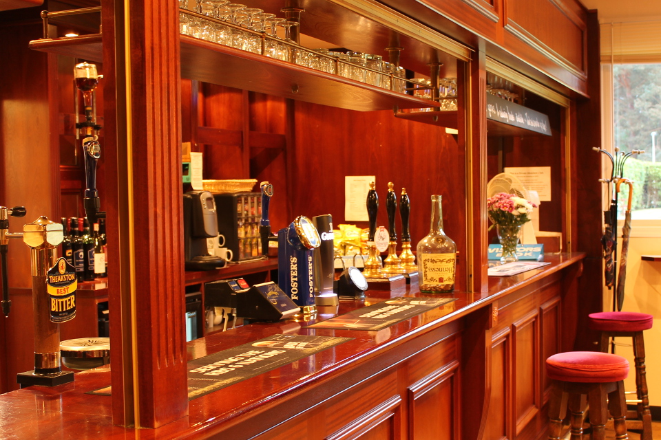 Our well-stocked bar has guest ale pumps, together with a selection of alcoholic and non-alcoholic drinks.